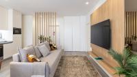 Bright 2BR Flat near Praça da Galiza by LovelyStay - B&B Porto