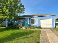 Blue Betty- 3 BDRM Mid-Century Charmer Near Beach - Chambres d'hôtes Brigantine