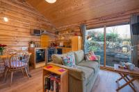 Pwll Cabin - B&B Carmarthen