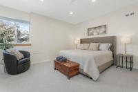 Modern 2BR Mountain Escape King Bed Sleep 6 - Chambres d'hôtes Success Estates