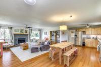 River Access and Gorgeous Views Pisgah Forest Home! - B&B