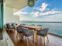 Luxury Oceanfront 3 BR Penthouse - Beach - Ferienwohnung