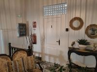 Single Room with Shared Bathroom