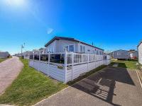 Beautiful 4 Berth Lodge With Free Wifi At Pakefield Holiday Park Ref 68019Cr - B&B