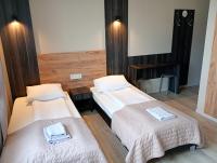 Zweibettzimmer mit eigenem Bad