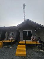 Bungalow with Patio