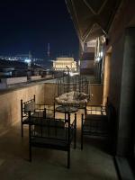 Prime apartment in Buzand 17 with beautiful terrace - Chambres d’hôtes Erevan