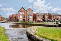 Luxury Celebrity Townhouse Etihad Stadium Coop Live Arena 2 Parking Sleep 10 - B&B