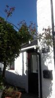 Coach House Cottage a cosy, detached hideaway with garden, nr the sea - Chambres d'hôtes Innellan