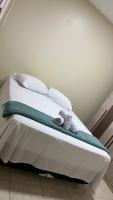 Casa com piscina bem localizada - B&B Anápolis