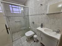 Apartamento de 2 dormitorios con balcón