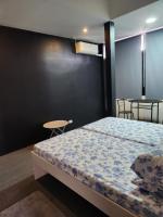 YES Guesthouse - B&B