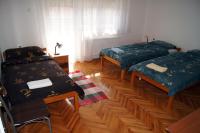 Chambre Triple avec Salle de Bains Privative