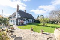 Beautiful 4 Bedroom Cotswold Thatched Cottage - Chambres d’hôtes Down Hatherley