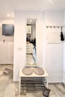 Modern garden apartment with a fantastic sea view and a private garden - B&B