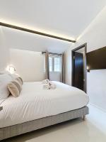 6 bedroom duplex apartment, private pool and terrace