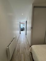 Studio neuf très calme - B&B Poligny