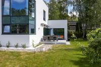 Magnolia House with Indoor Swimming Pool and Sauna - B&B Tallin