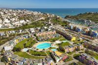 Marina Orada Apartment with Pool - 900m from the Beach - B&B Albufeira