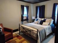 Stylish, Penn State-Themed Historic Getaway 2 Blocks from Waterfront - B&B