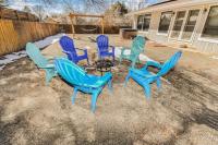 Sunny Family Home in Denver with huge yard and hot tub - Chambres d'hôtes Denver