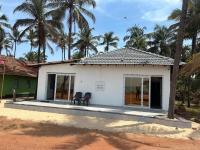 White Waves Beach Front Villa - Ferienwohnung Kāup