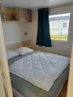 Stacaravan Bredene met tuin nr 2126 - B&B Bredene