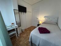 Single Room with Shared Bathroom