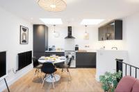 The Upside Down Eco House - B&B Bristol