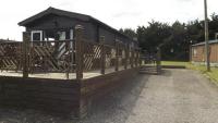 Two bedroom timber lodge Avonvale Holiday Lodges - B&B Evesham