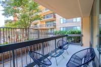 Modern Retreat by Pentagon City - B&B