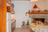 Traditional Cretan House - B&B Zarós