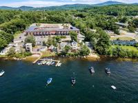 Paugus Bay Condo Close to it All - B&B