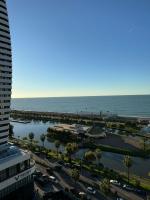 SeaHorizon D'Lux 2 Bedrooms with 1 Living room - Chambres d’hôtes Batoumi