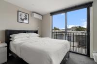 Modern 3-Bedroom Townhouse in Quiet Greenway - B&B Tuggeranong Administrative District