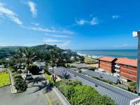 Beach Home Away From Home - B&B eMdloti