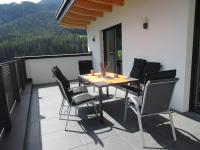 Three-Bedroom Apartment with Mountain View