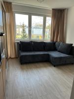 Studio apartment&Airport- free WiFi - Netflix - close by Chopin Airport - B&B