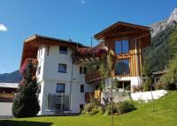 Haus Alpenflora - B&B Flirsch