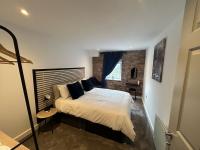 The Maltings - Contemporary 2 bedroom apartment with en-suite - Chambres d'hôtes Kirk Sandall