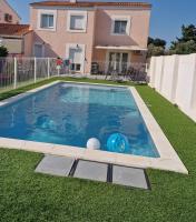 Modern villa and pool for 8 people - B&B Fos-sur-Mer