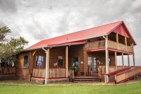 Twins Red Cabin Escape - B&B