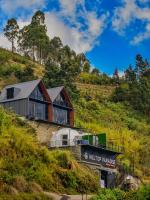 Hilltop Paradise - B&B