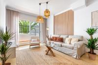 Golden Banus Delight - B&B
