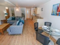 Beach Court Hideaway - B&B Holyhead