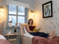Standard Double Room with Shared Bathroom