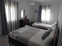 ΕΛΕΝΕΙΡ 1 Μεγάλο οροφοδιαμέρισμα στην Ερμούπολη - B&B Ermoúpolis