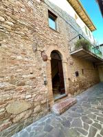 Charming light terraces near Basilica in Assisi - B&B