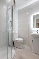 Stylish, Luxury, Parking Sleeps 6, 2-Bath, City Centre - B&B Belfast