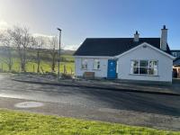 Portballintrae 3 bedroom cosy coastal bungalow - B&B Portballintrae